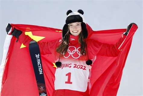 谷爱凌19岁登顶冬奥会冠军，14岁改回中国国籍，9岁全美滑雪冠军 - 知乎
