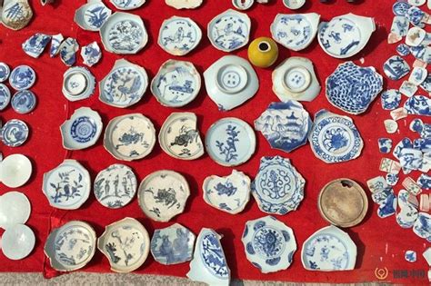 清凉寺出土汝窑窑具、制瓷原料、各种釉色瓷片 --- 德藏收藏网