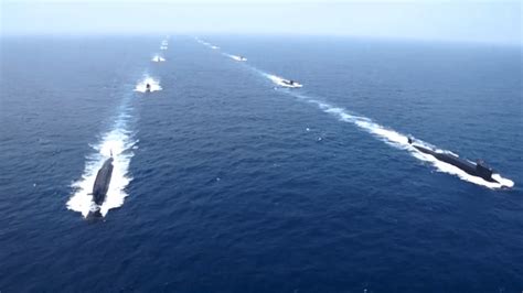 创下三个“首次”！南海舰队一次入列三型主战舰艇_凤凰网