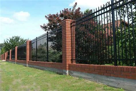 学校小区围墙围栏多少钱一平 珠海产业园锌钢围栏栅栏
