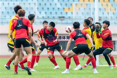（竞技体育）友谊赛再战韩国队 中国男足亚运队立足于拼_新体育网