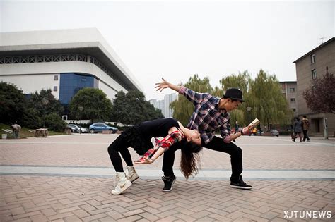 “跳舞吧！交大！”西安交大舞蹈团主题活动走红网络-西安交通大学新闻网