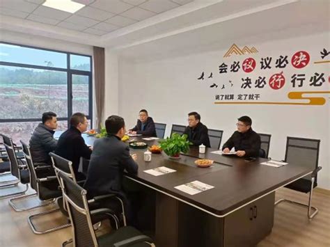 #柳州教育局呼吁抵制向老师变相行贿#_极速前进_热点资讯网