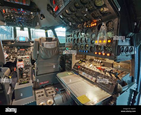 Lockheed L-1049G Super Constellation - Untitled | Aviation Photo ...