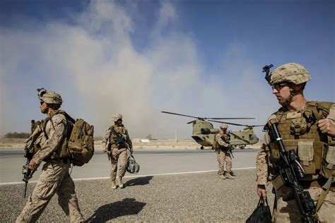 美国为阿富汗军队“输血”800亿美金，哪些军火落入了塔利班手中？|界面新闻 · 天下