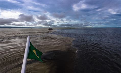 航拍亚马孙河与内格罗河交汇处，看巴西的泾渭分明|内格罗河|亚马孙河|交汇处_新浪新闻