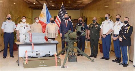 菲律宾从美国获得1800万美元军事装备 有助于增强反恐能力