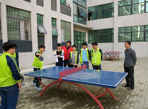 汽修13年级4班乒乓球比赛-阜阳技师学院