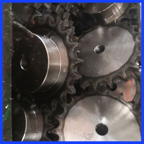 厂家生产45号齿轮链轮 碳钢齿轮工业传动单双排双节距链轮-阿里巴巴