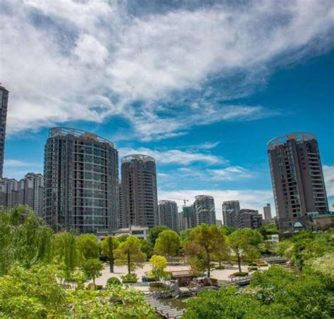 绿城要变彩城 郑州新建绿地树种不少于30种-大河报网