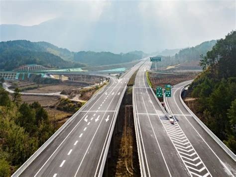 安徽芜黄高速公路建成通车，芜湖到黄山仅需1.5小时|芜湖|高速公路|黄山_新浪新闻