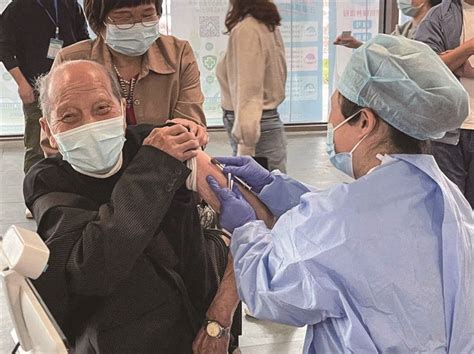 百岁老人完成新冠疫苗接种-健康频道-温州网