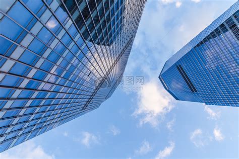 上海浦西大气商务大楼建筑高清图片下载-正版图片500450997-摄图网
