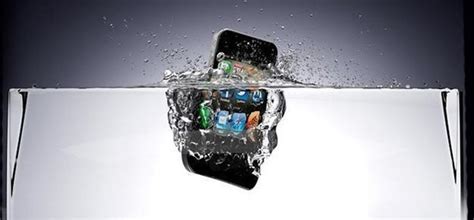 手机掉水里怎么办,一个小窍门,教你一分钟补救手机