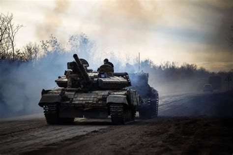 俄罗斯为何不出动“百万大军”，直接进攻乌克兰？原因很简单__财经头条