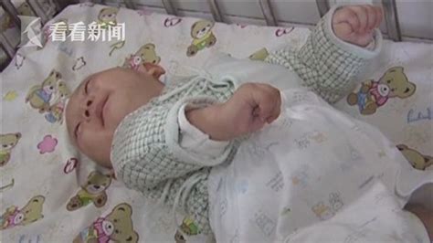 暖心！西安一刚出生婴儿疑遭弃 医护人员用爱守护 - 上游新闻·汇聚向上的力量