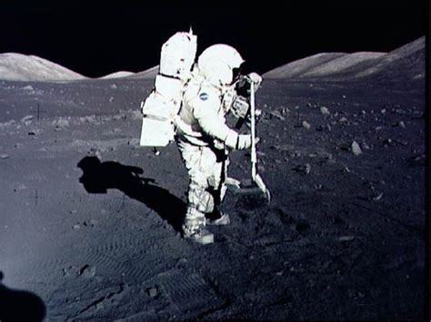 美国宇航局计划耗资280亿美元，在2024年将宇航员送上月球