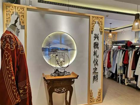 咸阳现代风格10平米设计方案 品牌服装店_装信通网