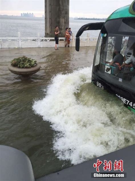 福建暴雨：邵武市城区多处发生严重内涝-大河网