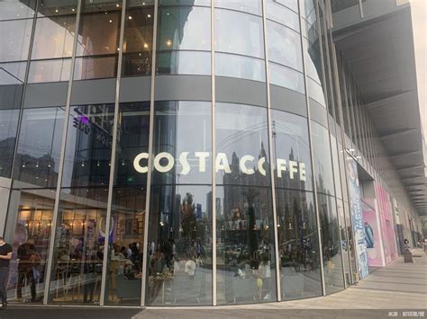 COSTA 在重庆开了一家风格完全不同的概念店，想要打动更有品质的客人 | 理想生活实验室 - 为更理想的生活