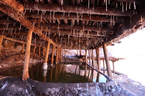 海南儋州杨浦半岛的盐田村，独特的古法制盐方式，令人叹为观止