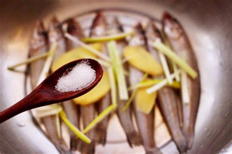 沙丁鱼,沙丁鱼的家常做法 - 美食杰沙丁鱼做法大全