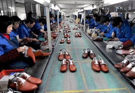 参观创美鞋业，感受出口产品出厂过程 - 学院新闻 - 工商管理学院 - 重庆机电职业技术大学