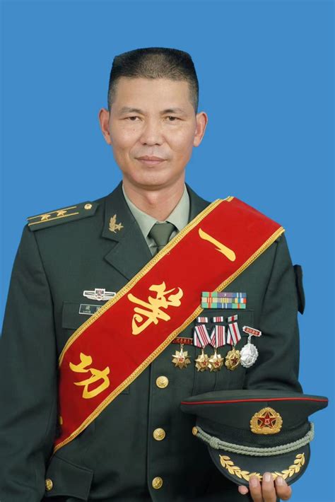 中国国防部长和解放军总参谋长哪个级别高？