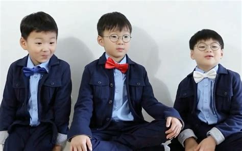 韩星为三胞胎取名大韩民国万岁 贺年照萌翻众人_娱乐_腾讯网