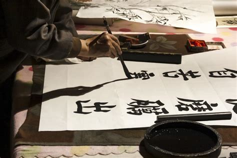 参加书法培训先学软笔还是硬笔书法_北京汉翔书法教育机构