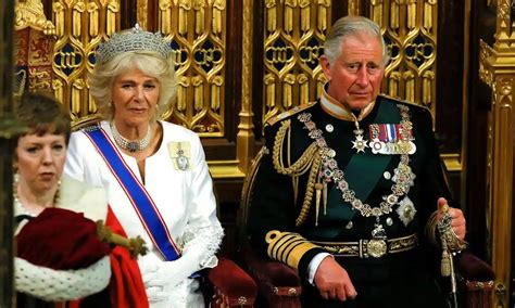 英国女王去世，查尔斯继承王位__财经头条