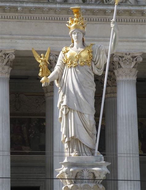 在希腊国家博物馆看女神“雅典娜”_盾牌_守护神_原作