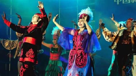 丝路原生态乐舞《哈萨克族舞蹈黑走马》_腾讯视频