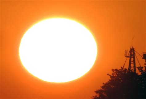 太空看太阳：这里有不一样的红太阳，非常美丽_凤凰网视频_凤凰网