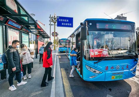 民生实事走访：不出小区就能坐上公交车 地铁接驳更便捷_杭州网