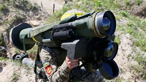 乌克兰把155毫米的2S22卡车炮的原型都拉上了战场……