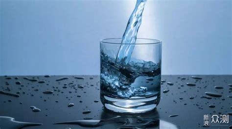 【图】每天喝八杯水可以减肥吗 8个正确喝水时间介绍(2)_每天喝八杯水可以减肥吗_伊秀美体网|yxlady.com