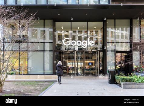 Google UK headquarters and office entrance, exterior with logo at Kings ...