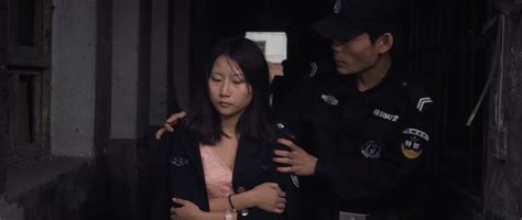 真实事件改编电影：4名女子被囚禁在地下室，中国版《追击者》第一集_高清1080P在线观看平台_腾讯视频}