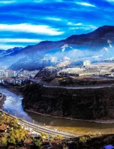 中国电力建设集团 火电建设 西藏昌都20兆瓦牧光互补复合型光伏项目并网发电