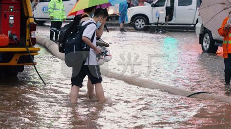 洪水到底有多可怕遇见洪水请前往高地等待救援珍爱生命_腾讯视频