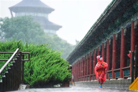 北京暴雨雷电大风冰雹四预警齐发 乌云密布雨水倾盆而下-图片-中国天气网