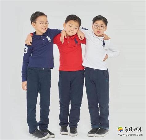 宋一国晒照为宋家三胞胎大韩、民国、万岁庆生！三胞胎长高了变成大男孩-新闻资讯-高贝娱乐