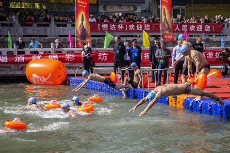 2300余名游泳健儿畅游许昌护城河-大河网
