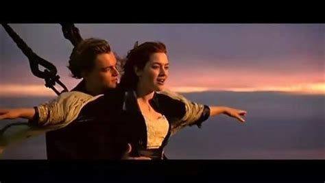 泰坦尼克号-杰克露丝船头经典片段，你跳我也跳_腾讯视频