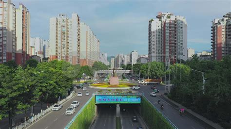 南川：推进城市提升 建设花园城市