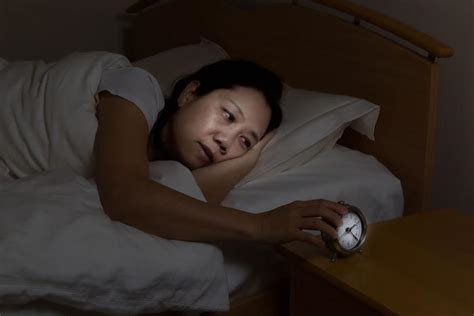 经常失眠睡不好，要及时调理，中医推荐：4个方法或能缓解