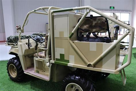 山猫8x8轮式轻型全地形车 - 拓松汽车户外网 - 高端汽车户外服务