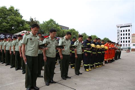 天津爆炸已有11名消防人员牺牲_手机新浪网