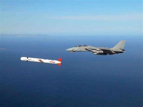 跑得比导弹快！世界最快战机，能飞3.2马赫，在F15包围中斩杀F18_手机新浪网